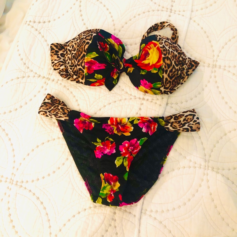 Swim suit